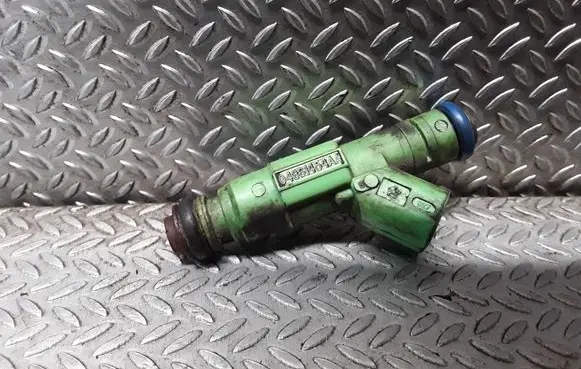 Chrysler Town & Country IV Fuel injector 04861454AA