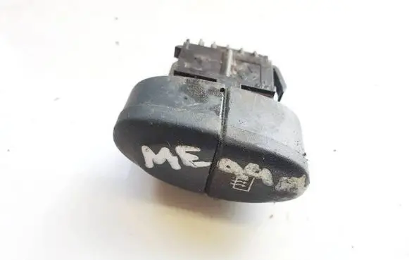 Renault Megane I Windscreen/window heater switch 841243B 061599026