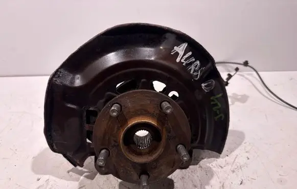 Toyota Auris E180 Front wheel hub