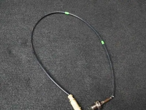 Volkswagen Jetta VI Oil temperature sensor 04L906088