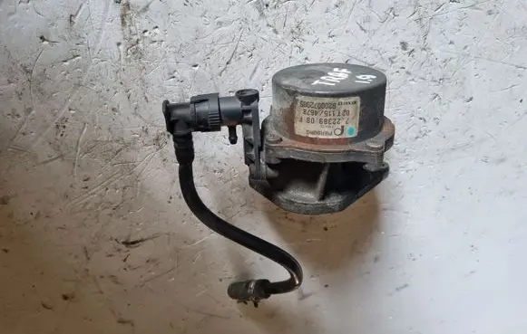 Renault Trafic II (X83) Vacuum pump 72238908F 8200072958