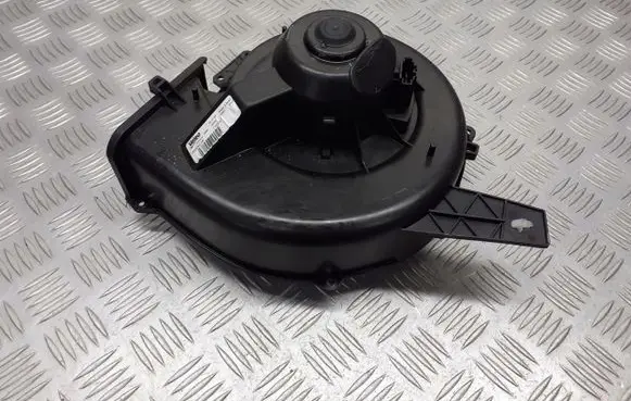 Seat Ibiza III (6L) Front door blower motor 035044JW