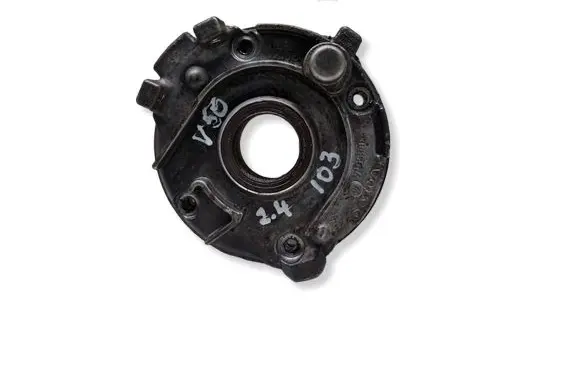Volvo V50 Oil pump 3065014