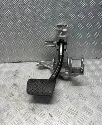 Audi Q7 4M Brake pedal bracket assembly 4M1723117D