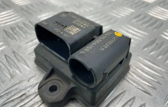 Mercedes-Benz C W205 Glow plug pre-heat relay A6519005602 14168004371