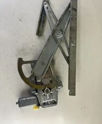 Toyota Yaris Front door window regulator with motor 0130822018