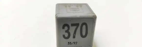 Audi A6 S6 C5 4B Other relay 8D0951253