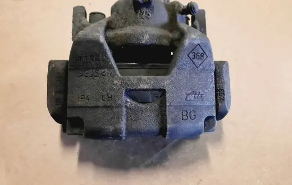 Renault Scenic III - Grand scenic III Front brake caliper
