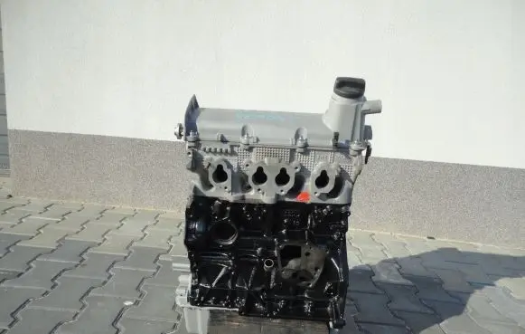 Volkswagen Transporter - Caravelle T5 Engine 06A103045N