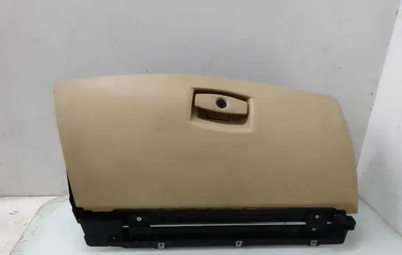 BMW 5 E60 E61 Glove box 314330000