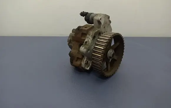 Renault Laguna II Fuel injection high pressure pump 8200108225
