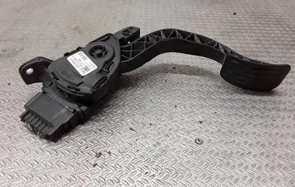 Ford S-MAX Accelerator throttle pedal 6G929F836JE