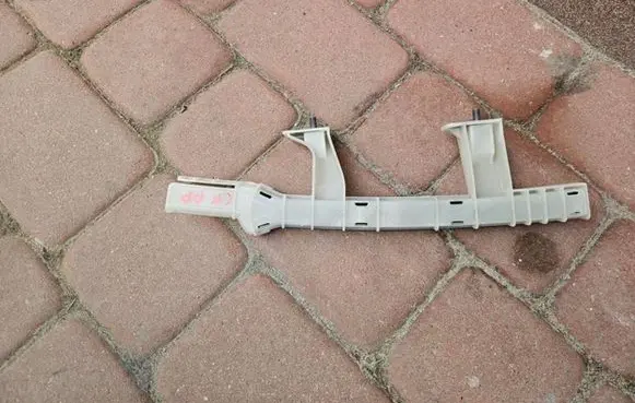 Opel Corsa F Front door windshield rail 9823208080