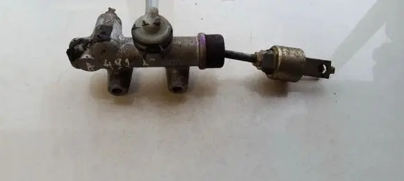 Toyota Avensis Verso Clutch master cylinder