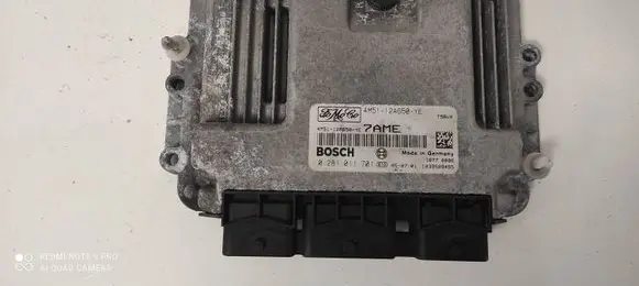 Ford Focus Engine control unit/module 4M5121A650YE