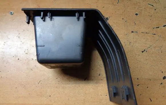 Opel Astra H Glove box 13133282