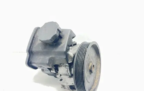 Mercedes-Benz C W204 Power steering pump A0044667001