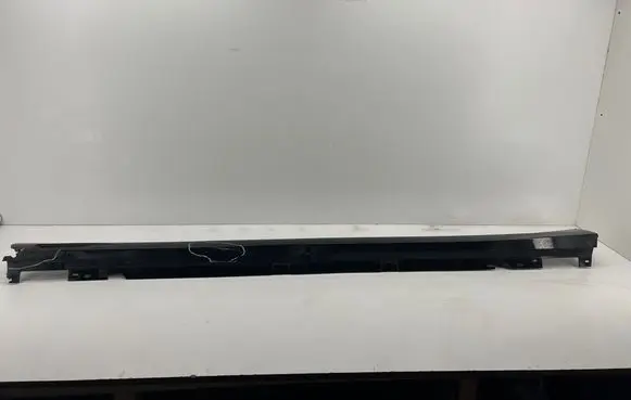 BMW 5 G60 G61 Front sill (body part) 51778084759