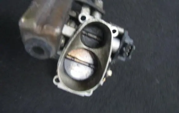 Renault Laguna I Throttle valve 7700862385 7700872146e