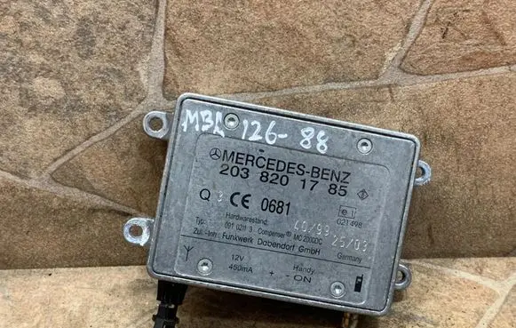 Mercedes-Benz SL R230 Aerial antenna amplifier A2038201785