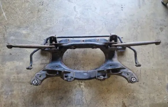 Land Rover Evoque I Rear subframe 