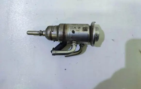 BMW 3 G20 G21 AdBlue injector 5905232565639