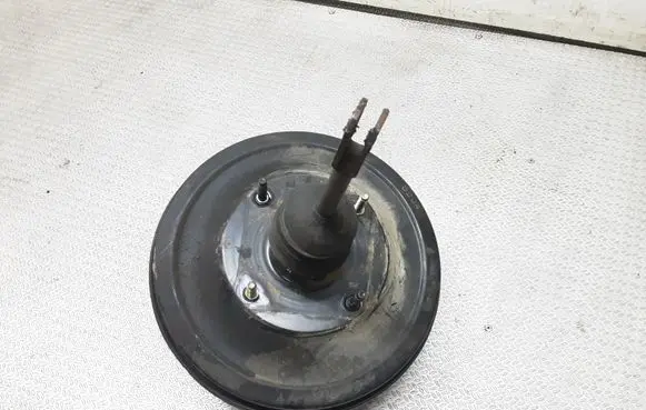 Mercedes-Benz Sprinter W901 W902 W903 W904 Brake booster A0014300308