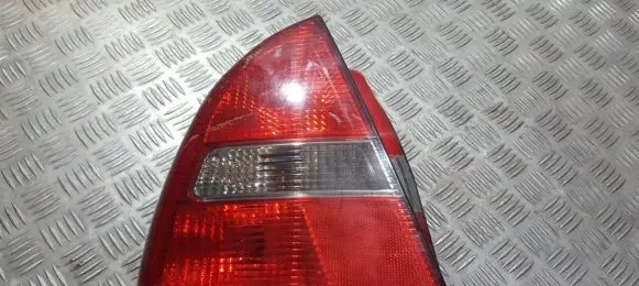 Mitsubishi Carisma Rear/tail lights 151085 E1151081