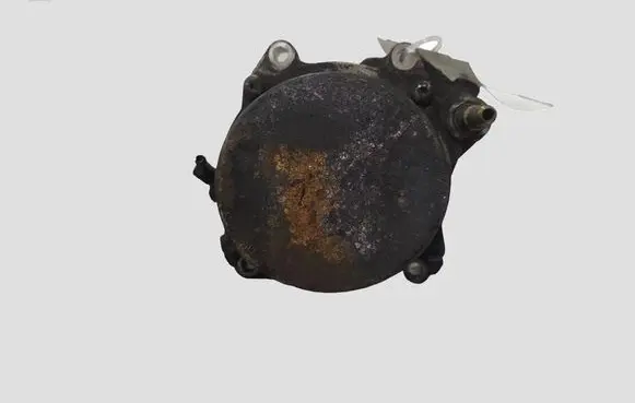 Opel Zafira B Vacuum pump