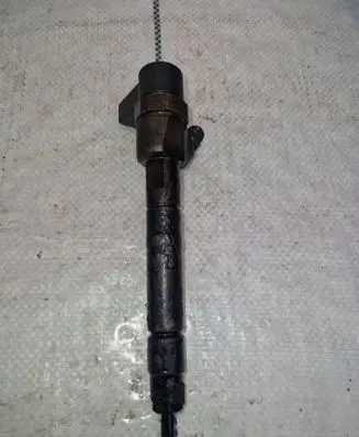 Mercedes-Benz E W211 Fuel injector A612070