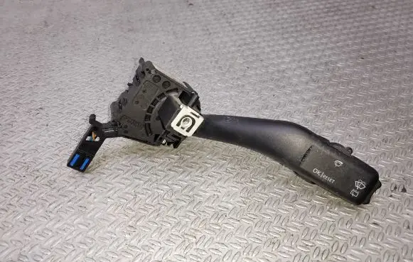Volkswagen Touran I Wiper control stalk 1K0953519A