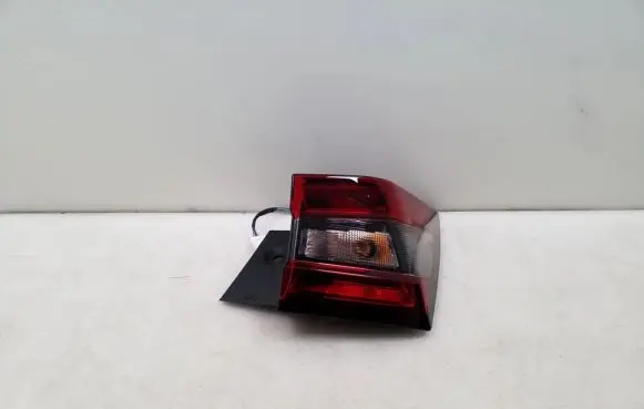 Nissan Juke II F16 Rear/tail lights 265506PA0A