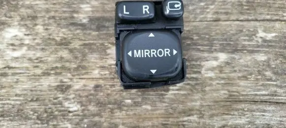 Toyota Prius+ (ZVW40) Wing mirror switch 183696