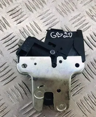 Audi A4 S4 B7 8E 8H Tailgate/trunk/boot lock/catch/latch 4F5827505