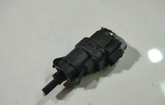 Ford Mondeo MK IV Brake pedal sensor switch