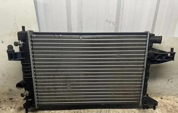 Opel Corsa D Coolant radiator