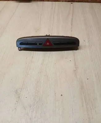 Peugeot 308 Hazard light switch 03069000 9659417177