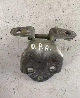 Mitsubishi Pajero Front door lower hinge 