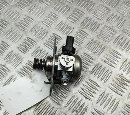 BMW 3 F30 F35 F31 Mechanical fuel pump 7642466 0261520258