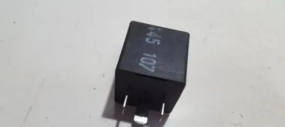 Volkswagen Golf III Other relay 191953227A