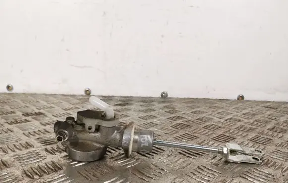 Subaru Forester SJ Master brake cylinder