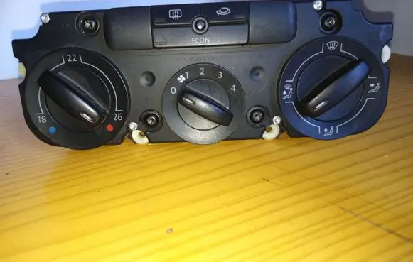 Volkswagen PASSAT B6 Climate control unit