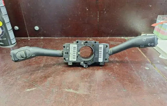 Volkswagen Golf IV Indicator stalk 1J0953513