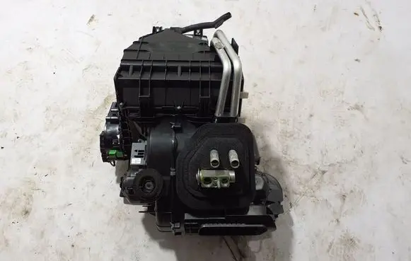Land Rover Evoque I Interior heater climate box assembly HK7219B555JB