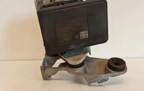 Mercedes-Benz C W205 ABS Pump A2054313112