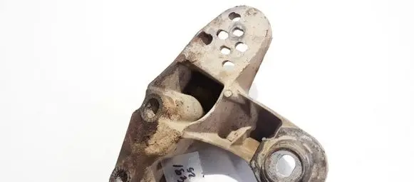 Audi A4 S4 B5 8D Engine mounting bracket 8d0199351h