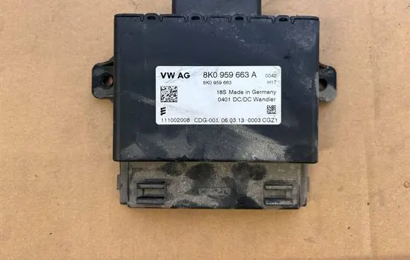 Audi A8 S8 D4 4H Battery control module 8K0959663A