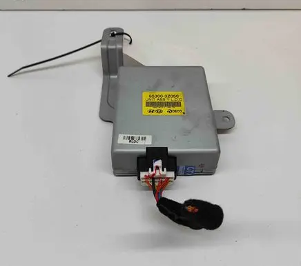 Hyundai i40 Current control relay 953003Z050