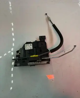 Fiat Ducato Coupe door lock (next to the handle) 1395270080