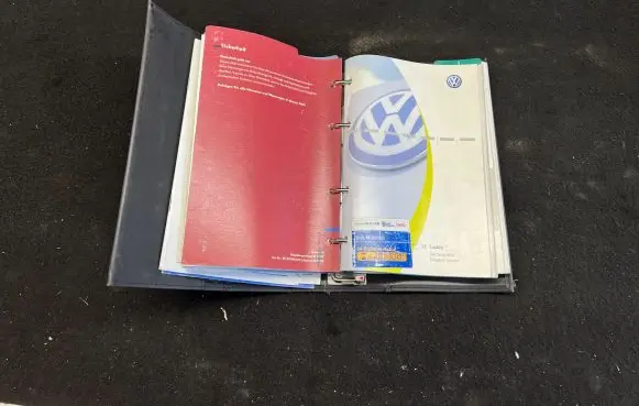 Volkswagen Touran I Owners service history hand book 